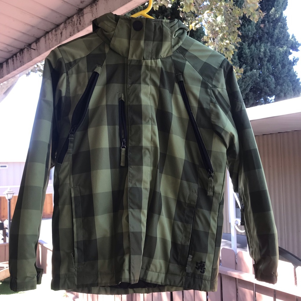 Green/ black shaded jacket